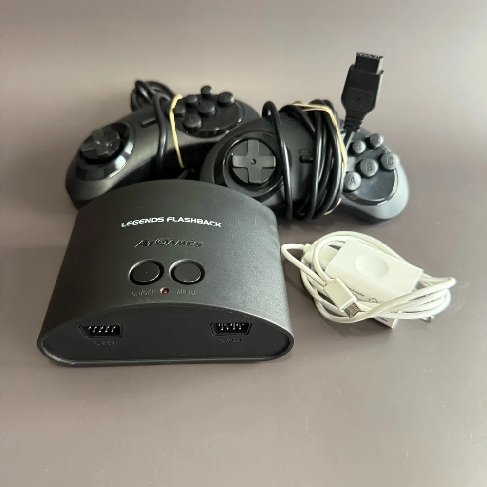 Legends Flashback Console with 2 Controllers